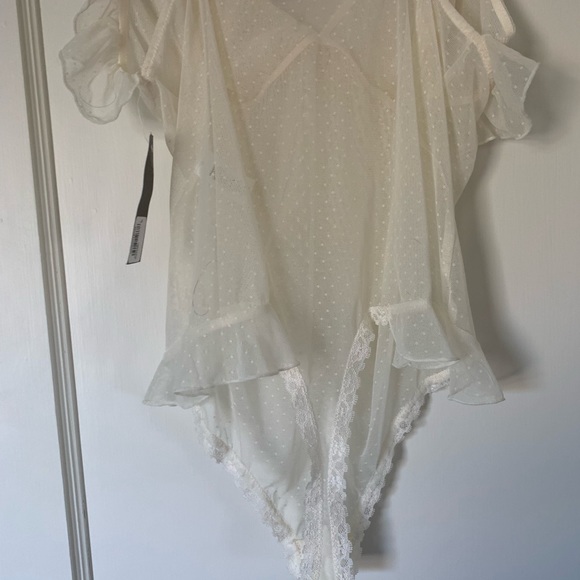 Chelsea28 cream ruffle lingerie one-piece SZ M - Picture 5 of 8